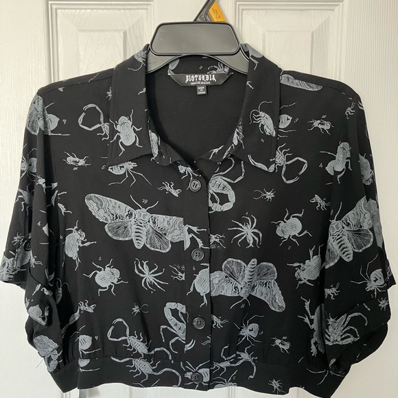 Disturbia Tops - Disturbia Parasite bugs printed cropped button up shirt